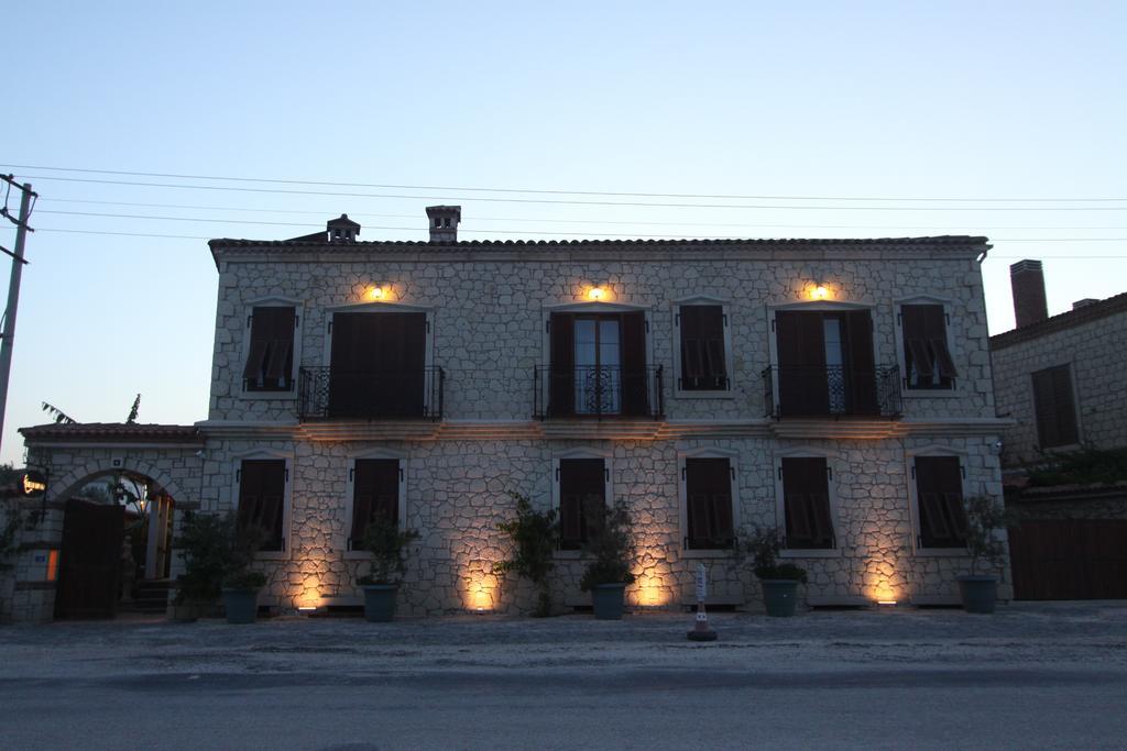 Alacati Koclu Konagi Hotel Exteriör bild