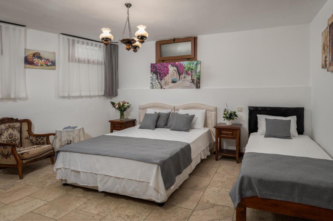 Alacati Koclu Konagi Hotel Rum bild