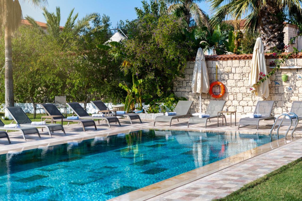 Alacati Koclu Konagi Hotel Exteriör bild
