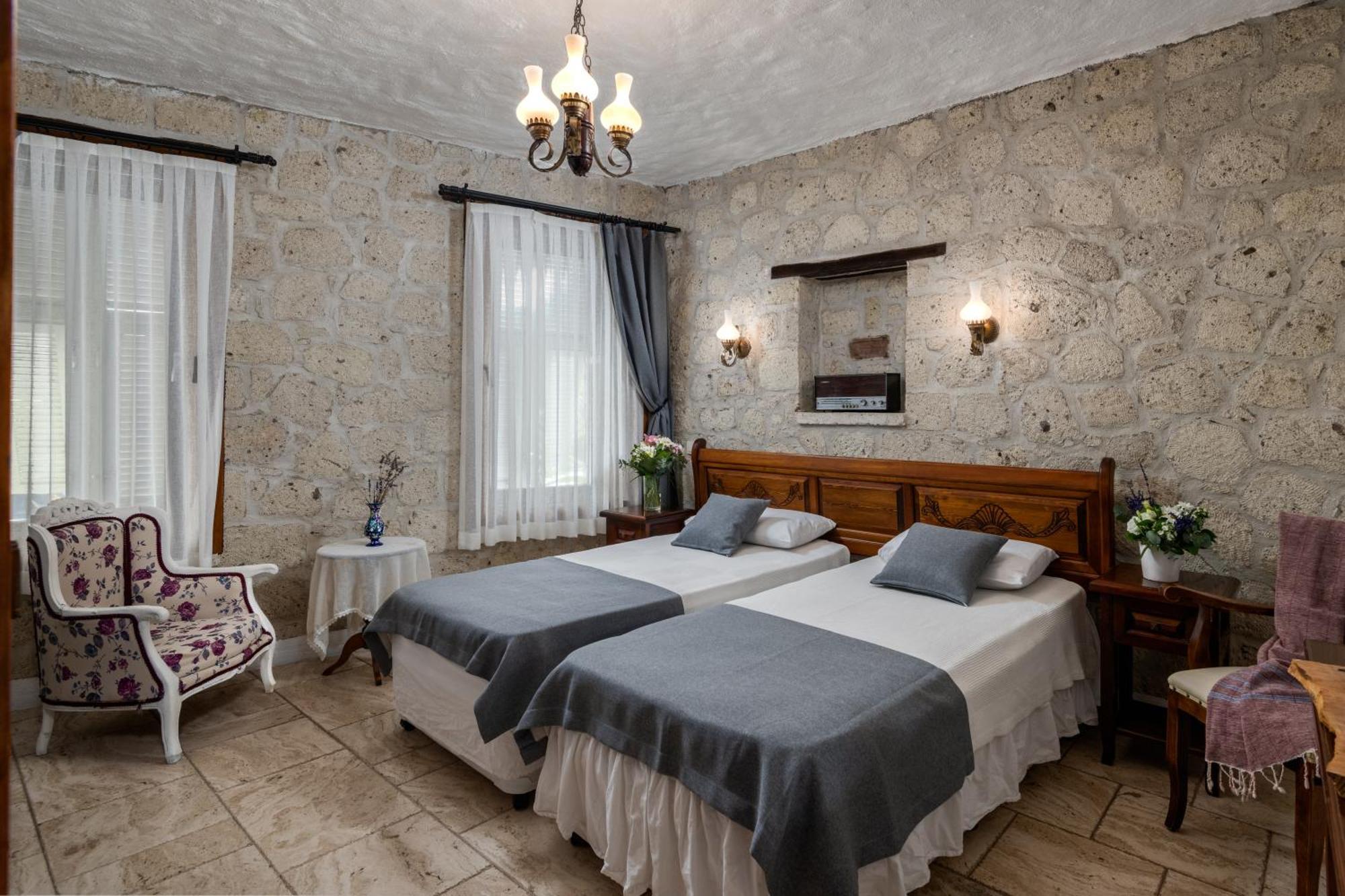Alacati Koclu Konagi Hotel Rum bild