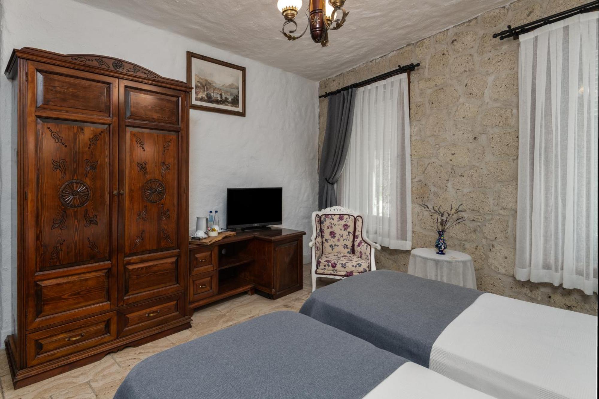 Alacati Koclu Konagi Hotel Rum bild