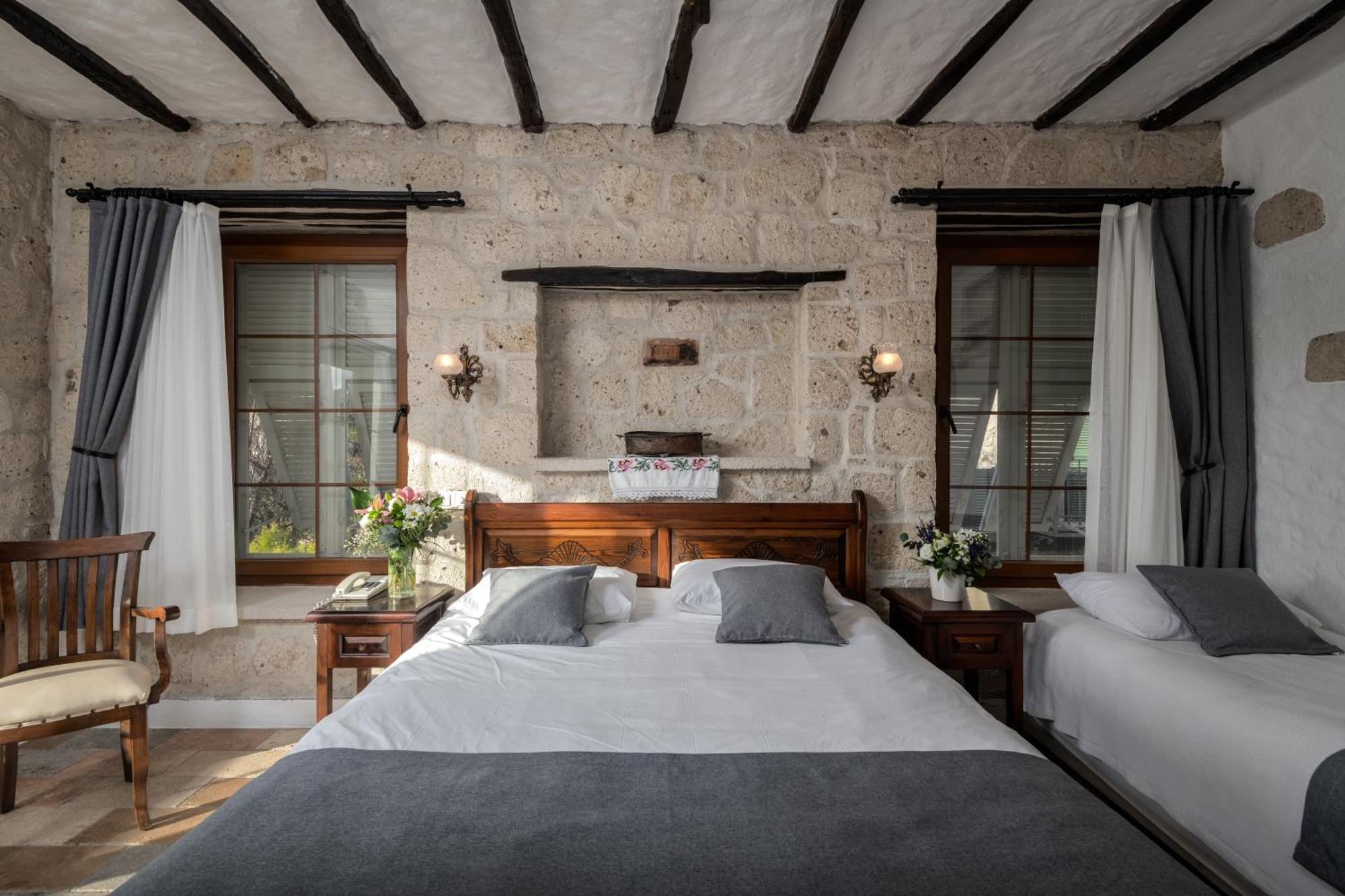 Alacati Koclu Konagi Hotel Rum bild